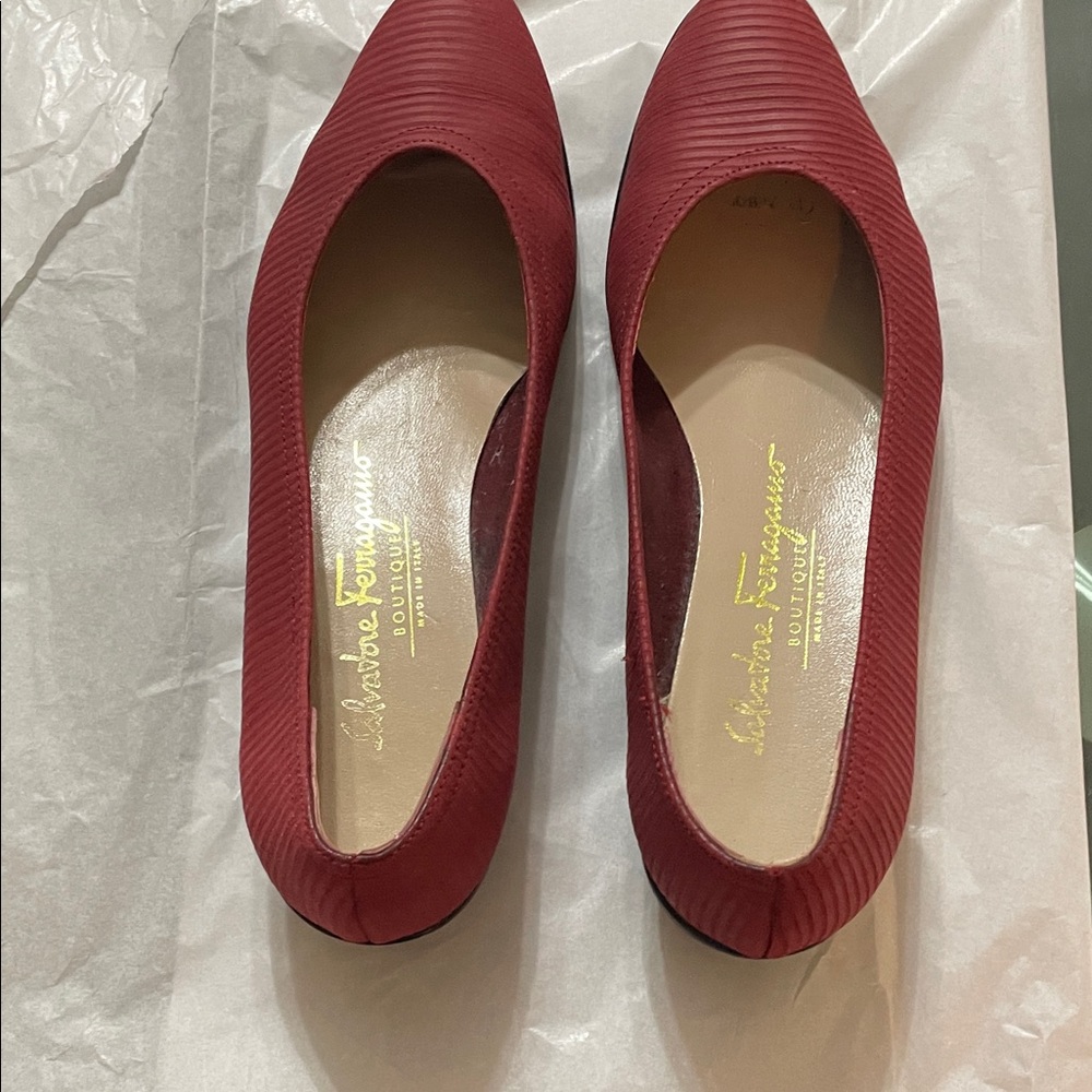Salvatore Ferragamo Burgundy Flats size 6.5 B
